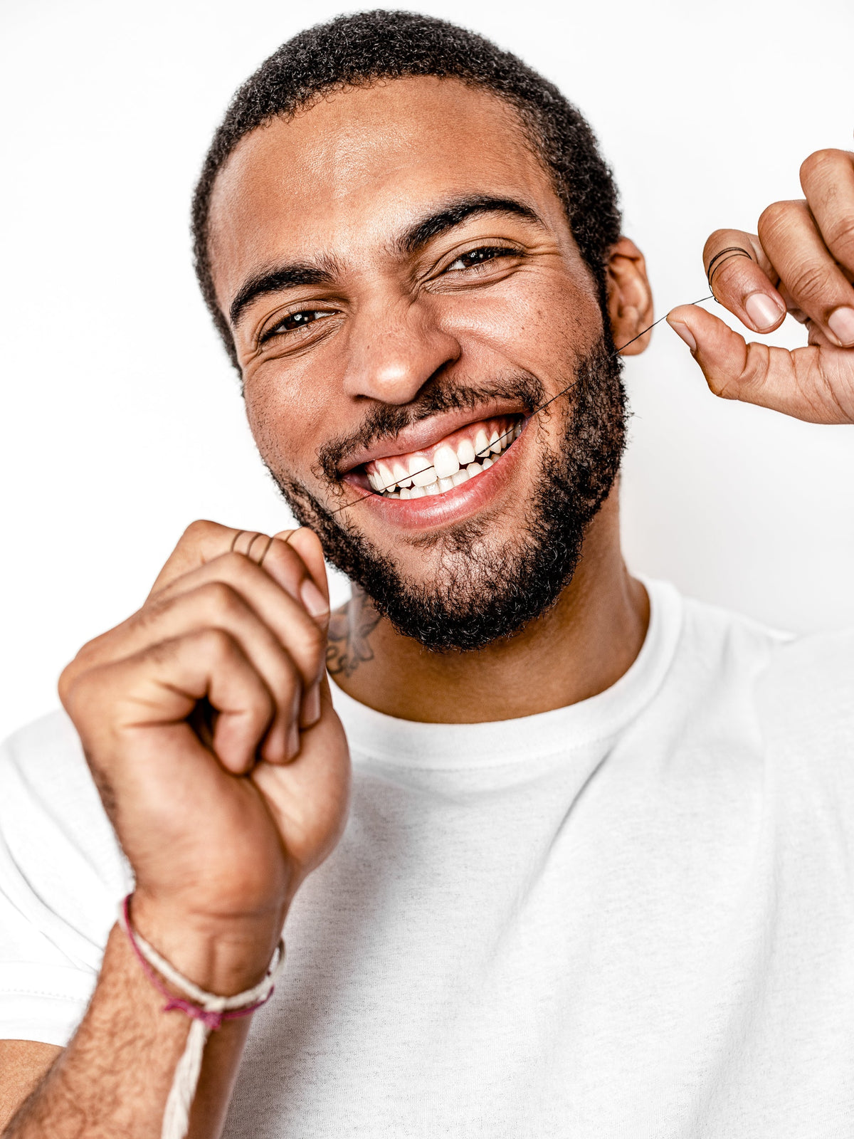 Brilliant Black® Floss – Whitens Between Teeth Naturally