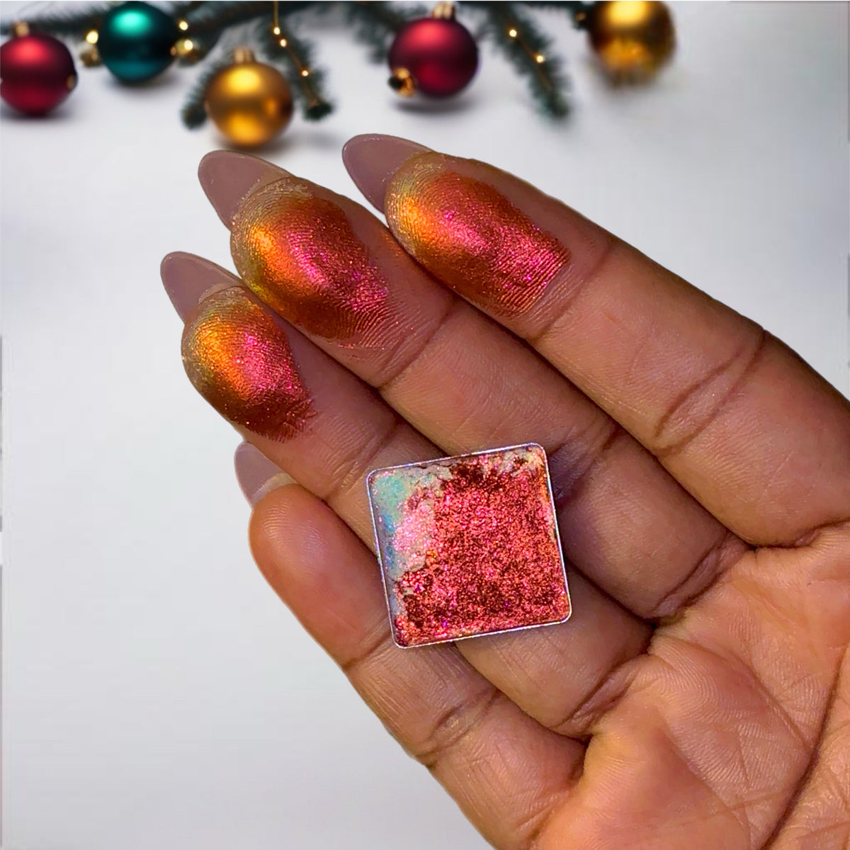 FESTIVE ELEGANCE - MULTICHROME SPLIT PAN SINGLES ONLY (Magnetic Pan)